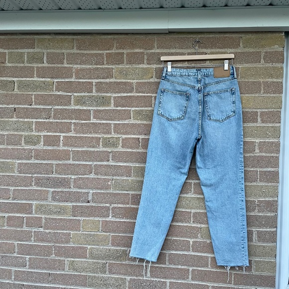 Jeans: H&M Light Blue High Waist Slim Leg Frayed Demin - Picture 6 of 12